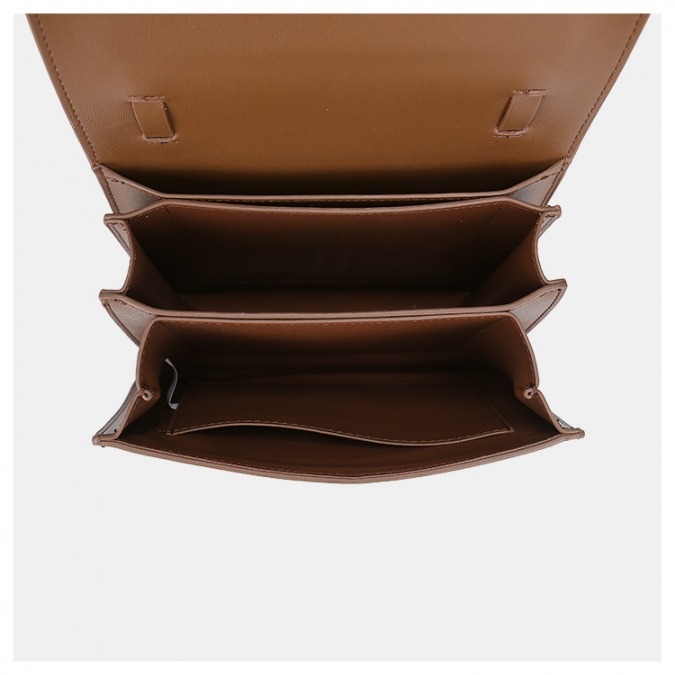 borsa quadrata con chiusura a tracolla piccola in pelle liscia marrone di design 